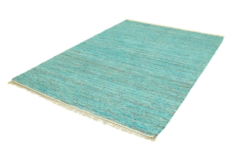 Modern Kilim Rug Elegance