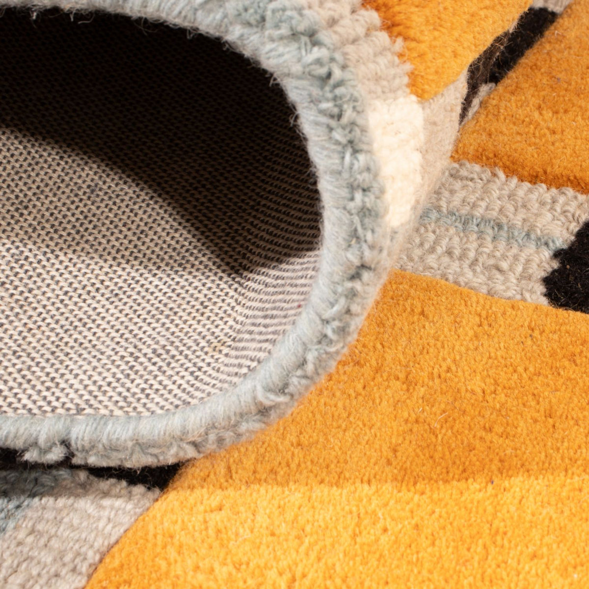 Designer Rug - 200 x 140 cm - gold