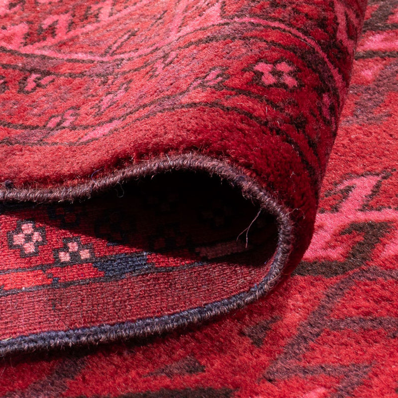 Oriental Rug - 323 x 279 cm - red