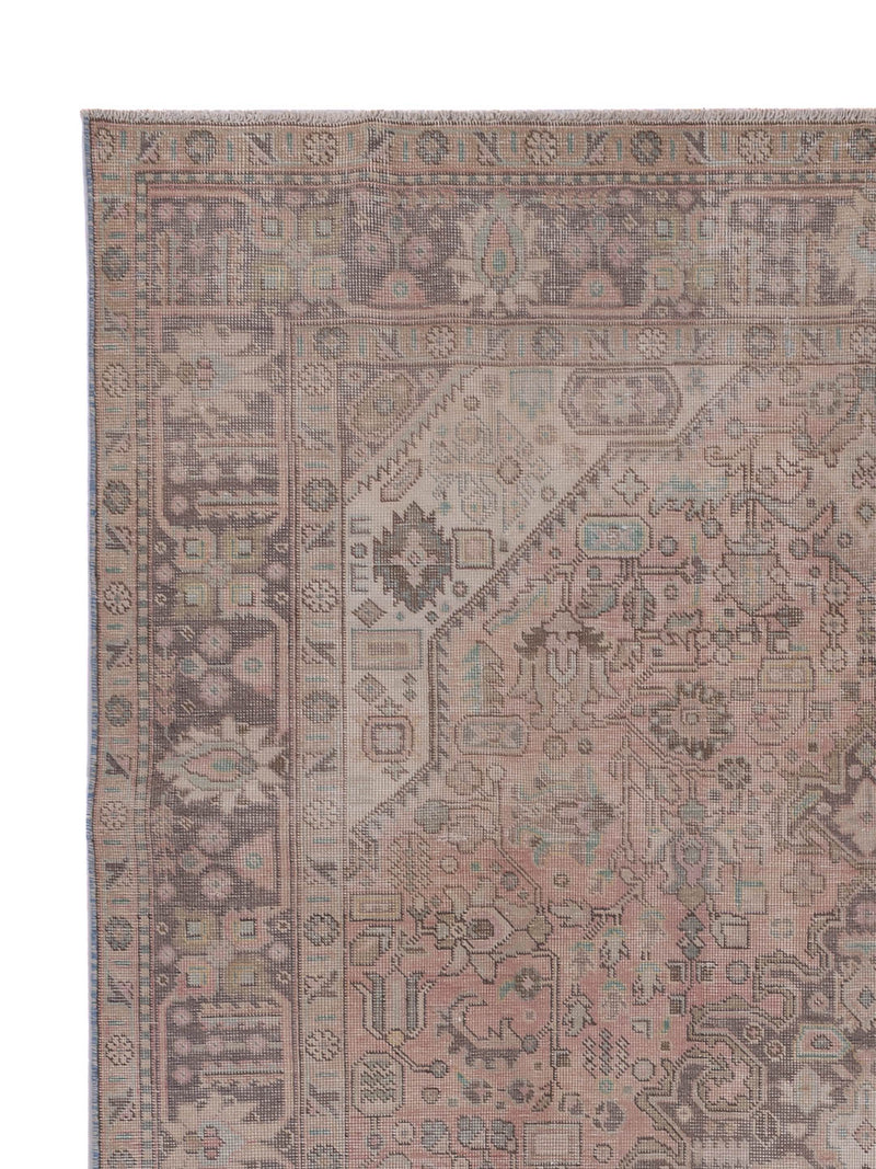 Vintage Rug 194x278cm