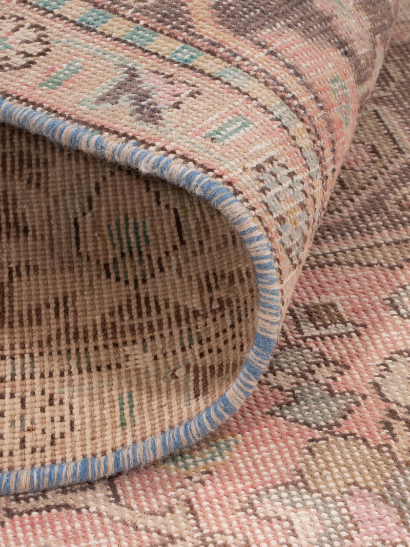Vintage Rug 194x278cm