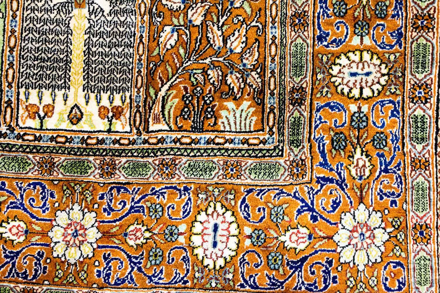 Qom Silk Rug 152x101cm - Persian Rugs