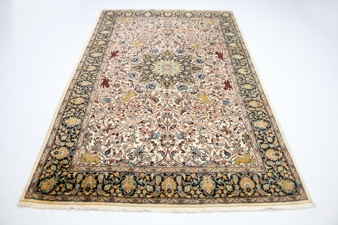 Sarouk Rug 220x140cm - Oriental Rug