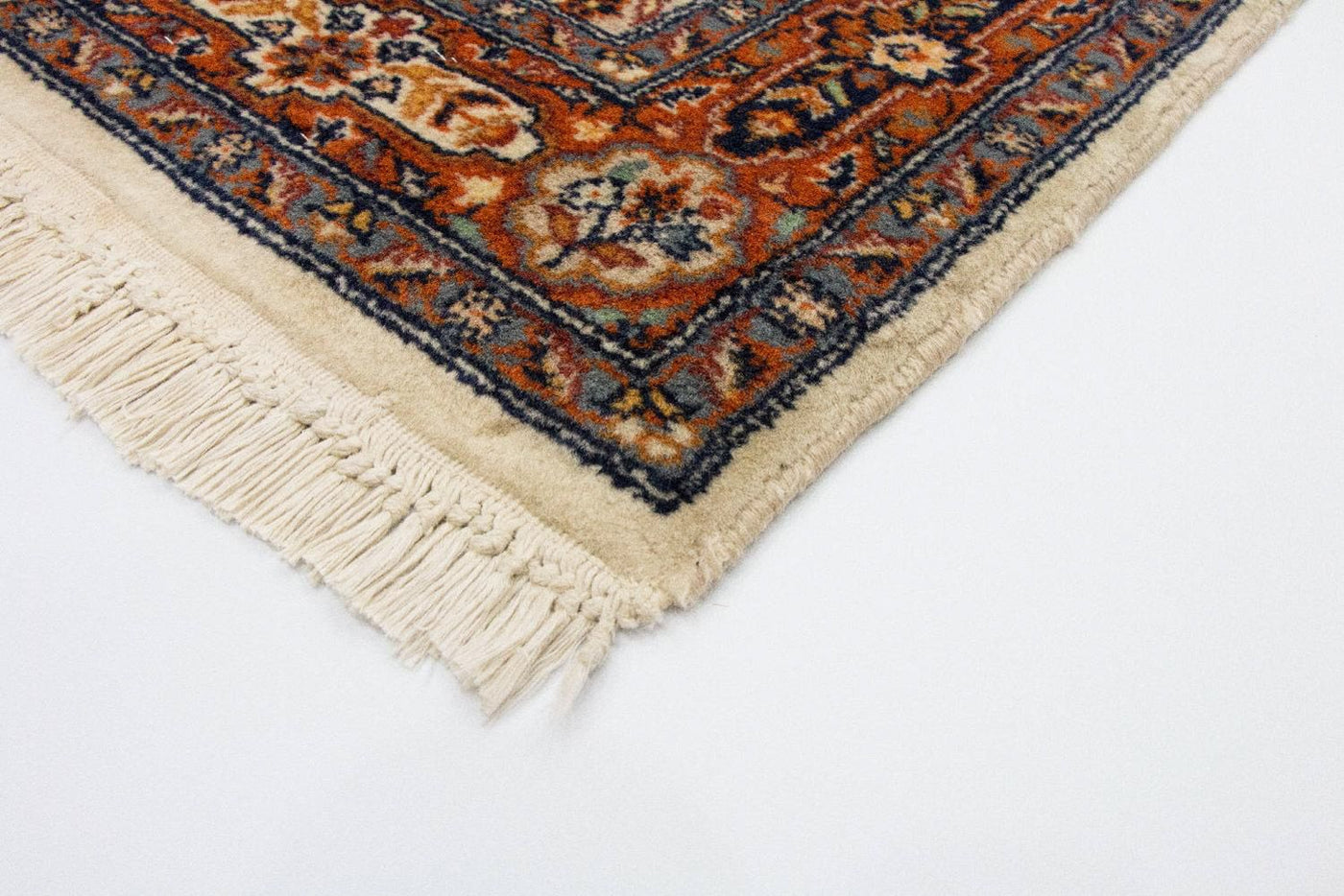 Sarouk Rug 124x83cm - Oriental Rug