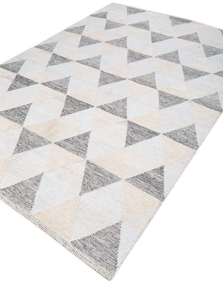 Viscose Rug - 270 x 180 cm - cream
