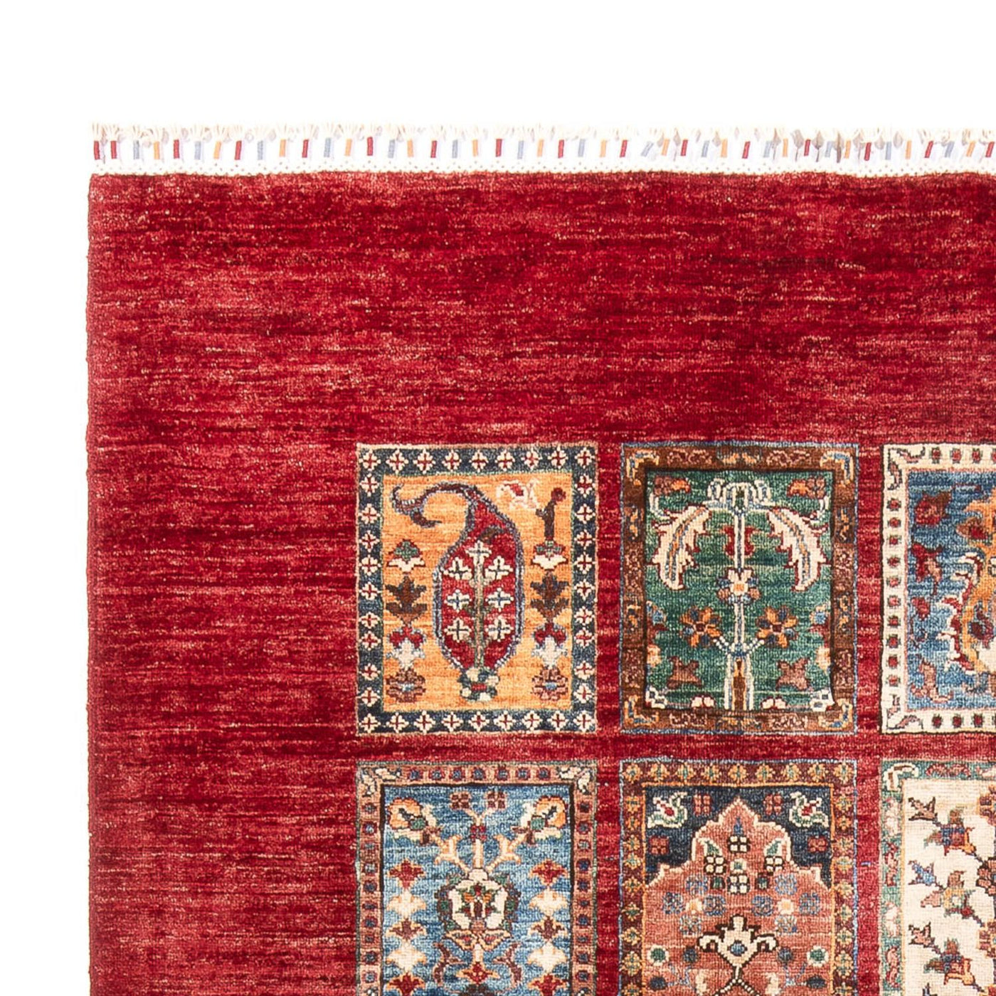 Bakhtiari Rug 250x175cm - Oriental Rug