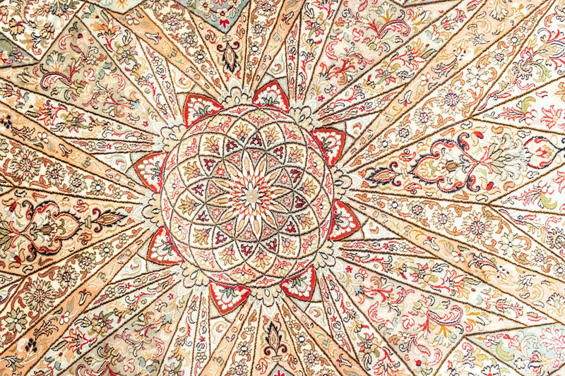 Silk Rug - Kashmir Silk - 250 x 167 cm - red
