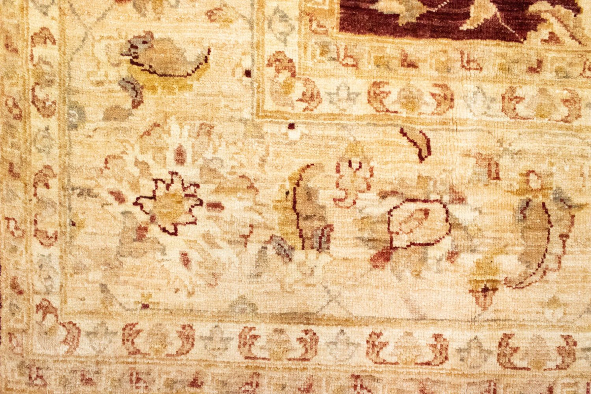 Ziegler Rug - 284 x 200 cm - red