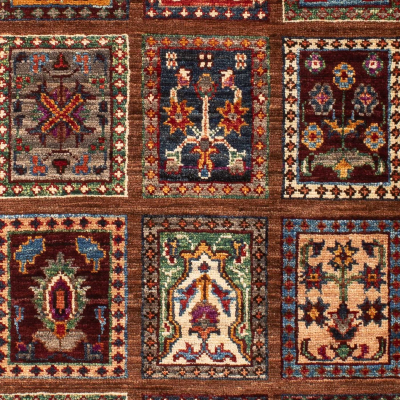 Bakhtiari Rug 61x98cm - Oriental Rug