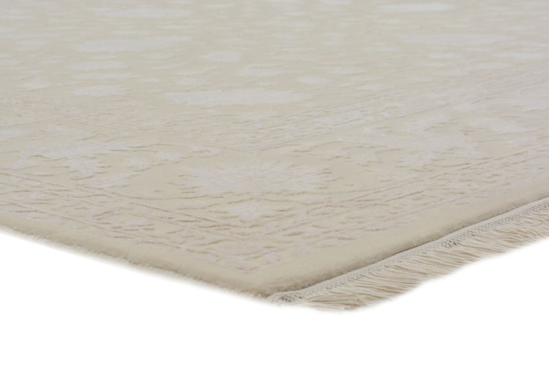 Oriental Rug - 350 x 242 cm - white