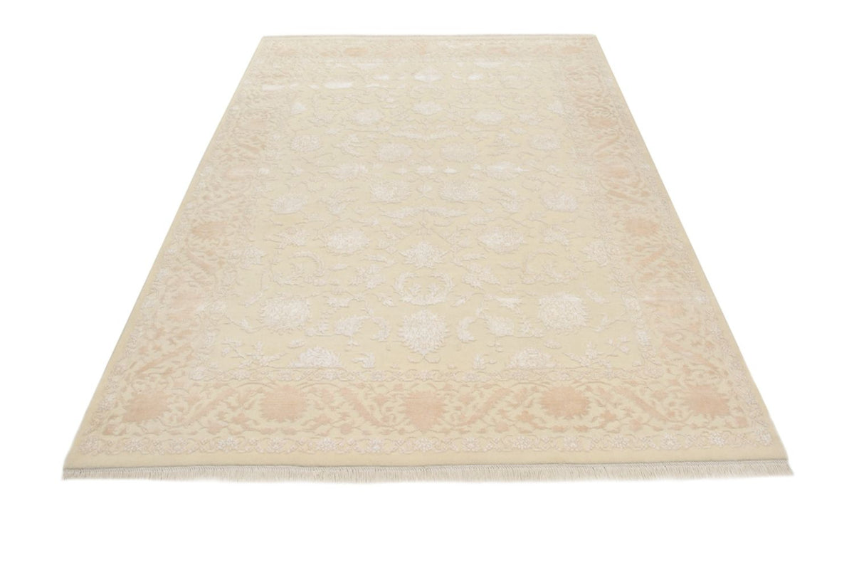Oriental Rug - 242 x 170 cm - light beige