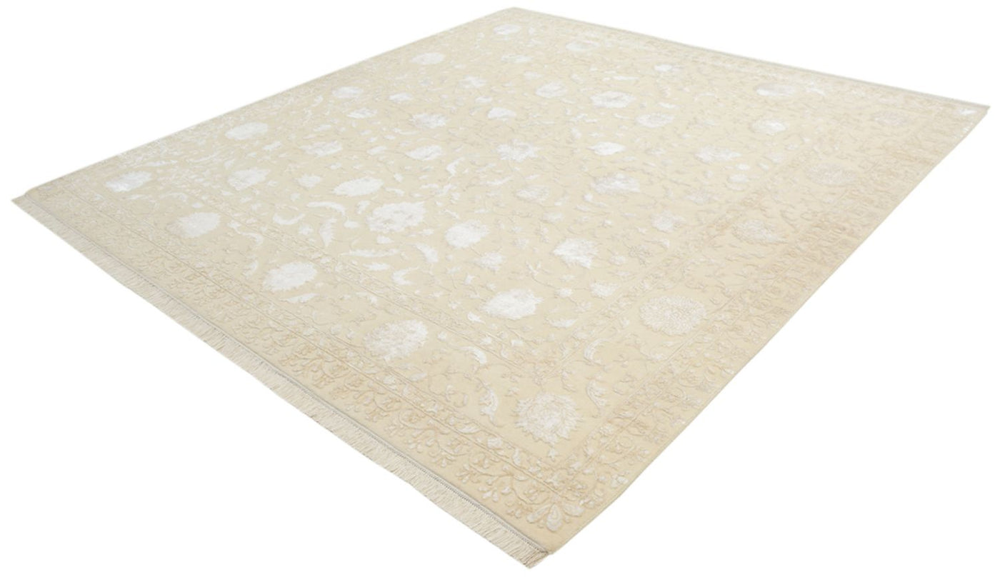 Oriental Rug 255x250cm