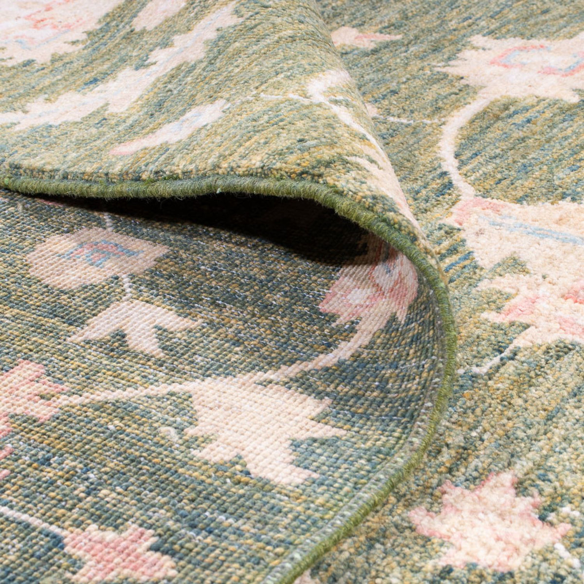 Ziegler Rug - Ariana - 238 x 177 cm - olive green