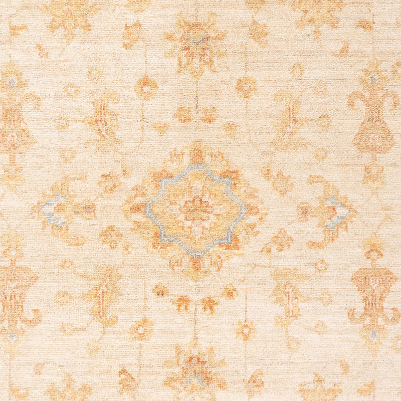 Ziegler Rug - 181 x 122 cm - beige