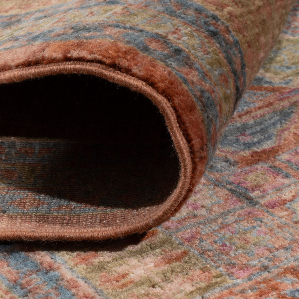 Ziegler Rug - Ariana - 239 x 177 cm - multicolored