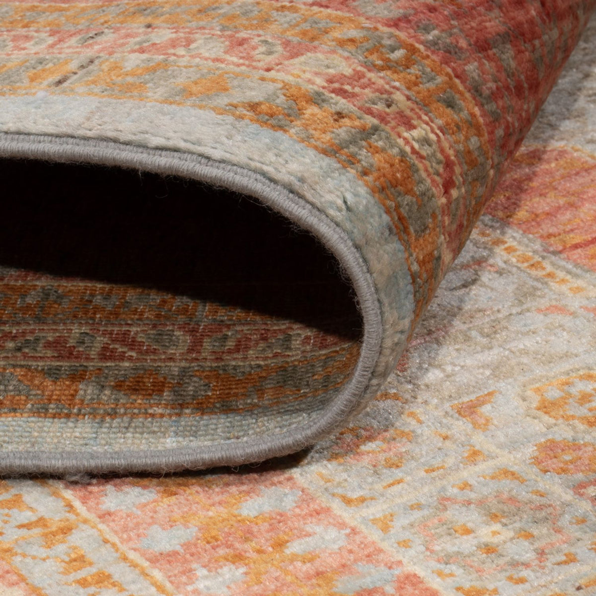 Ziegler Rug - Ariana - 253 x 180 cm - multicolored