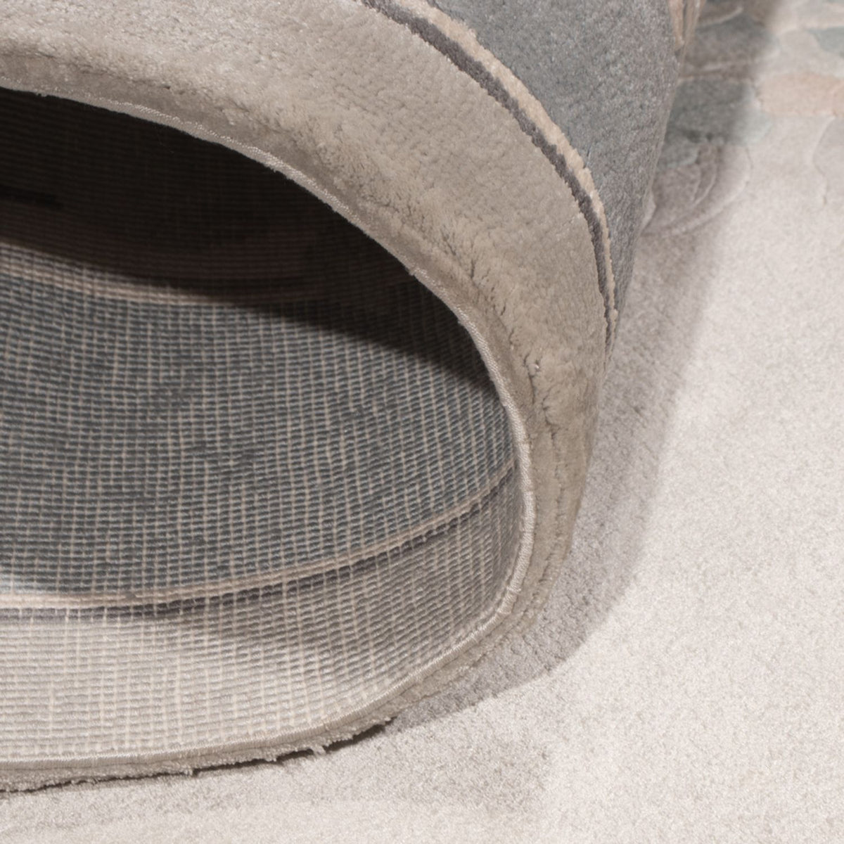 Silk Rug - Chinese Silk - 185 x 123 cm - grey