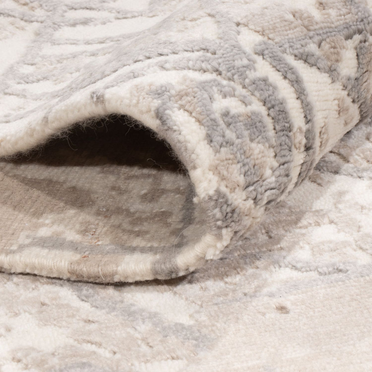 Designer Rug - 203 x 152 cm - silver