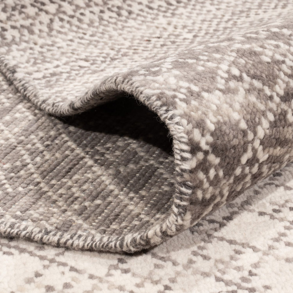 Designer Rug - 300 x 250 cm - light grey