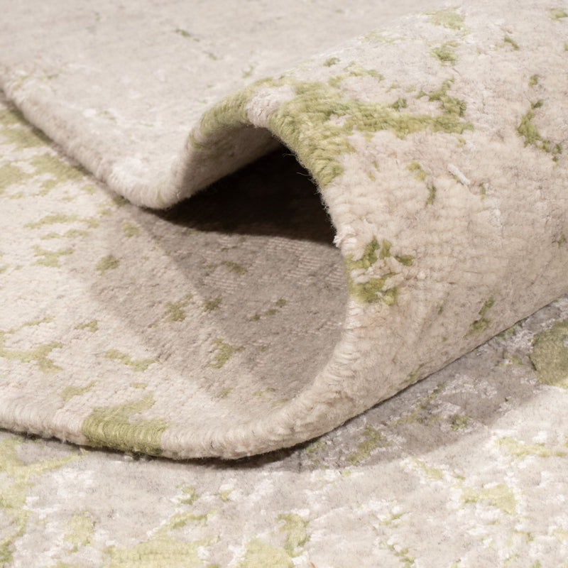 Designer Rug - 302 x 250 cm - light green