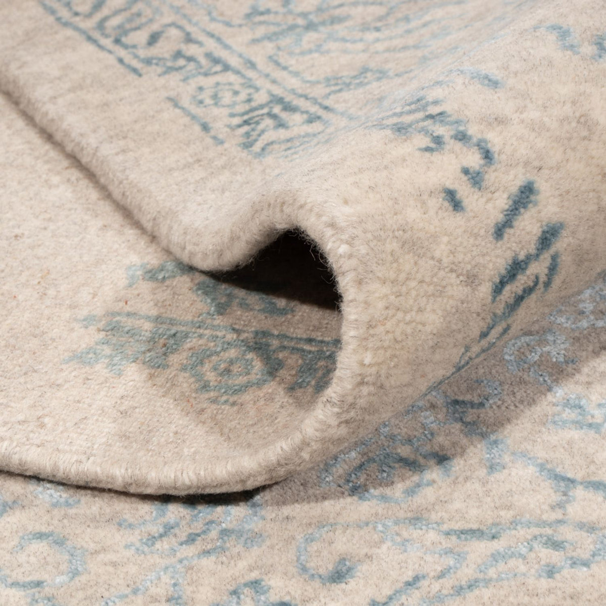 Designer Rug - 289 x 241 cm - light blue