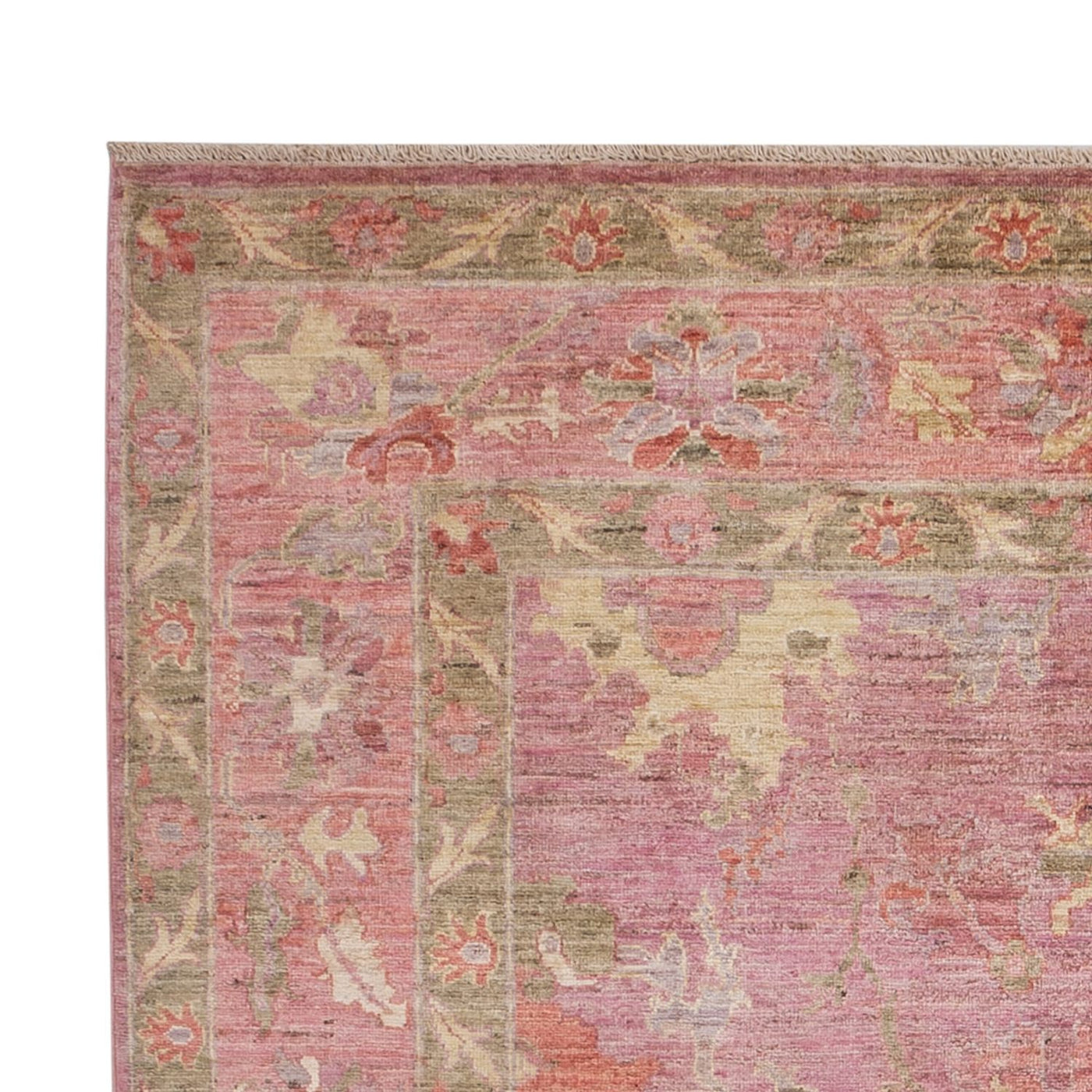 Ushak Rug 242x169cm - Oriental Rug