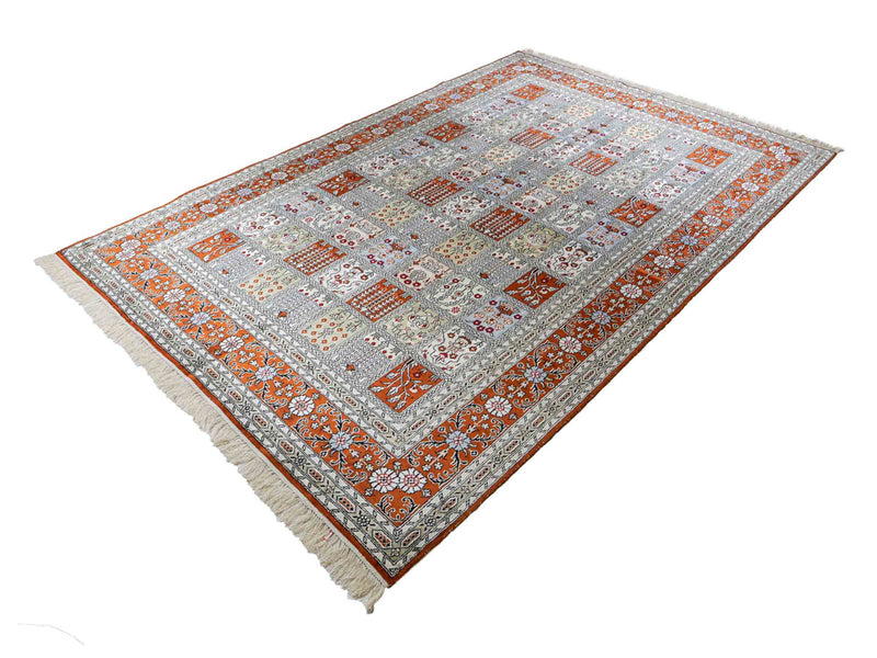 Chinese Silk Rug 268x181cm - Oriental Rug