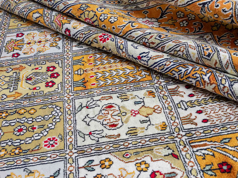 China Seide Rug 267x181cm - Oriental Rug
