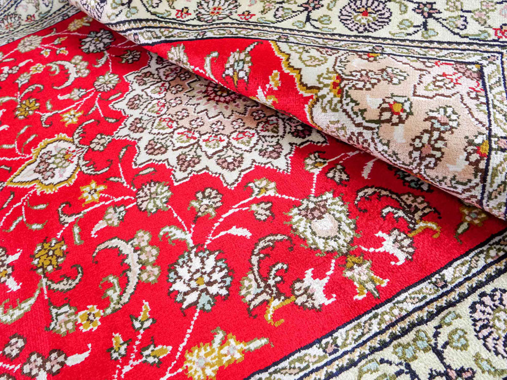 Silk Rug - Chinese Silk - 122 x 78 cm - red