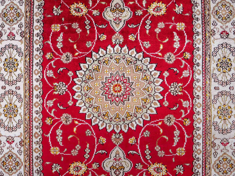 Silk Rug - Chinese Silk - 120 x 77 cm - red