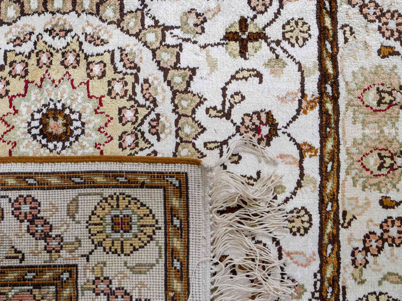 China Seide Rug 88x59cm - Oriental Rug