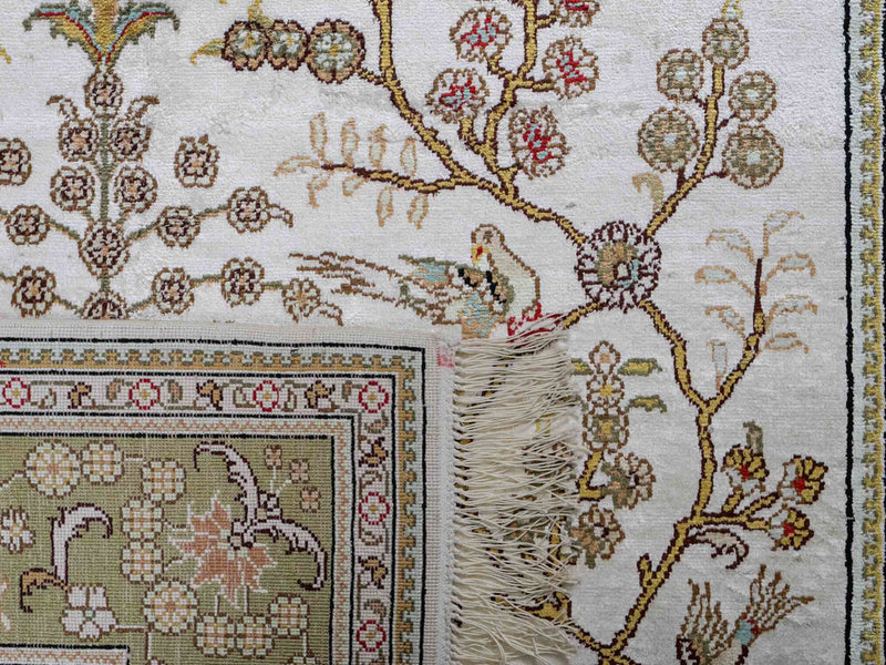 Silk Rug - Chinese Silk - 183 x 124 cm - beige