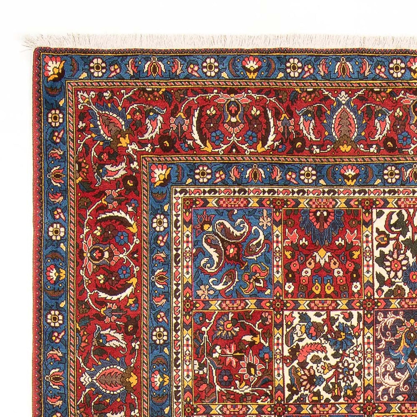 Bakhtiari Rug 315x202cm - Persian Rugs