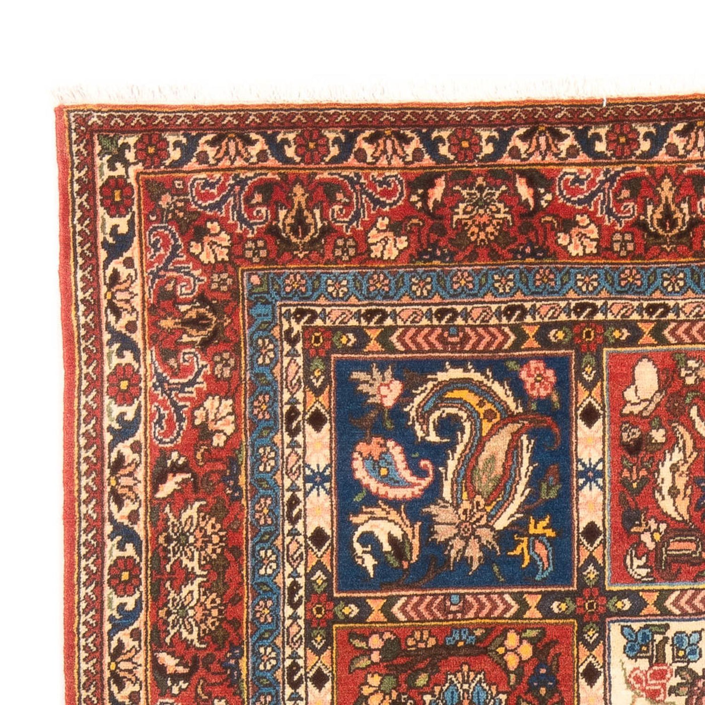 Bakhtiari Rug 198x135cm - Persian Rugs