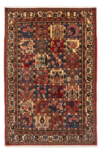 Bakhtiari Rug 137x205cm - Persian Rugs
