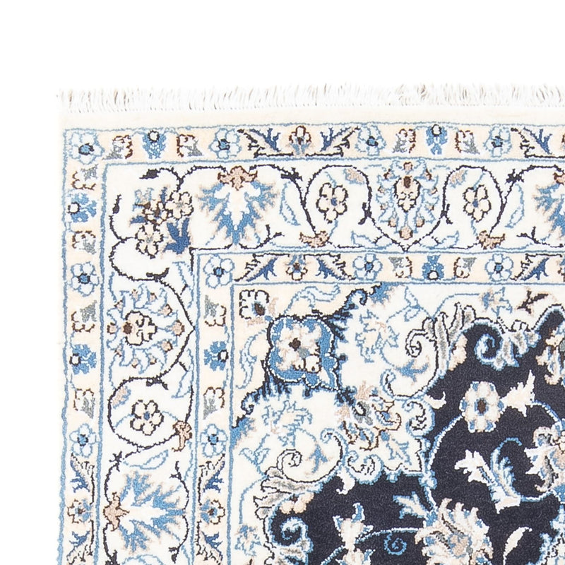 Nain Rug 228x172cm - Persian Rugs