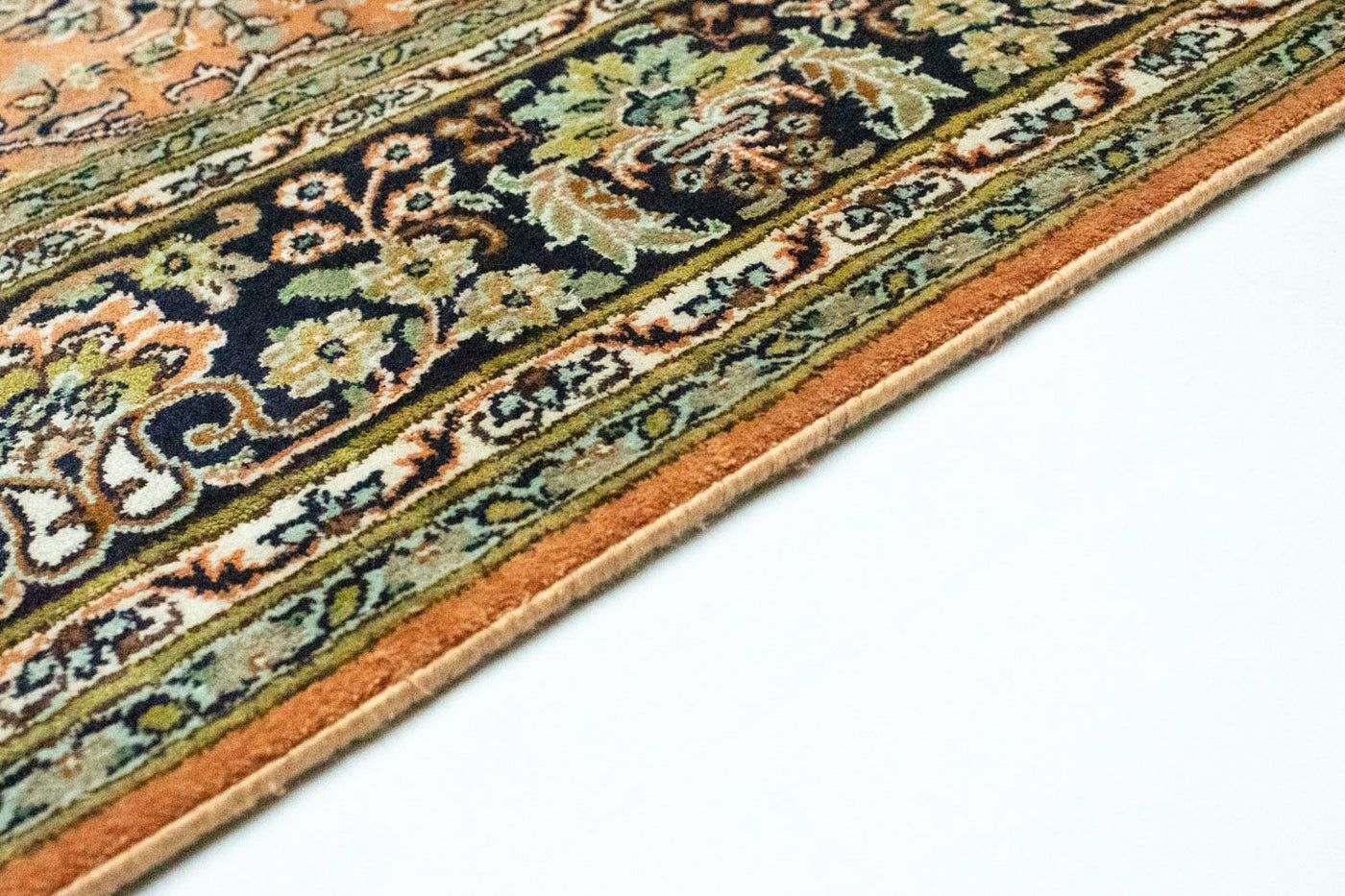 Kashmir Silk Rug 181x130cm - Oriental Rug