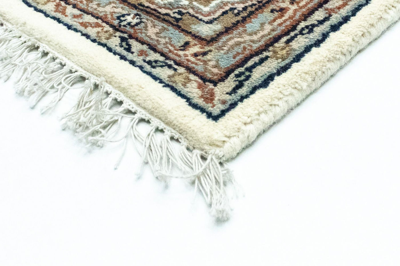 Bidjar Rug 242x168cm - Oriental Rug