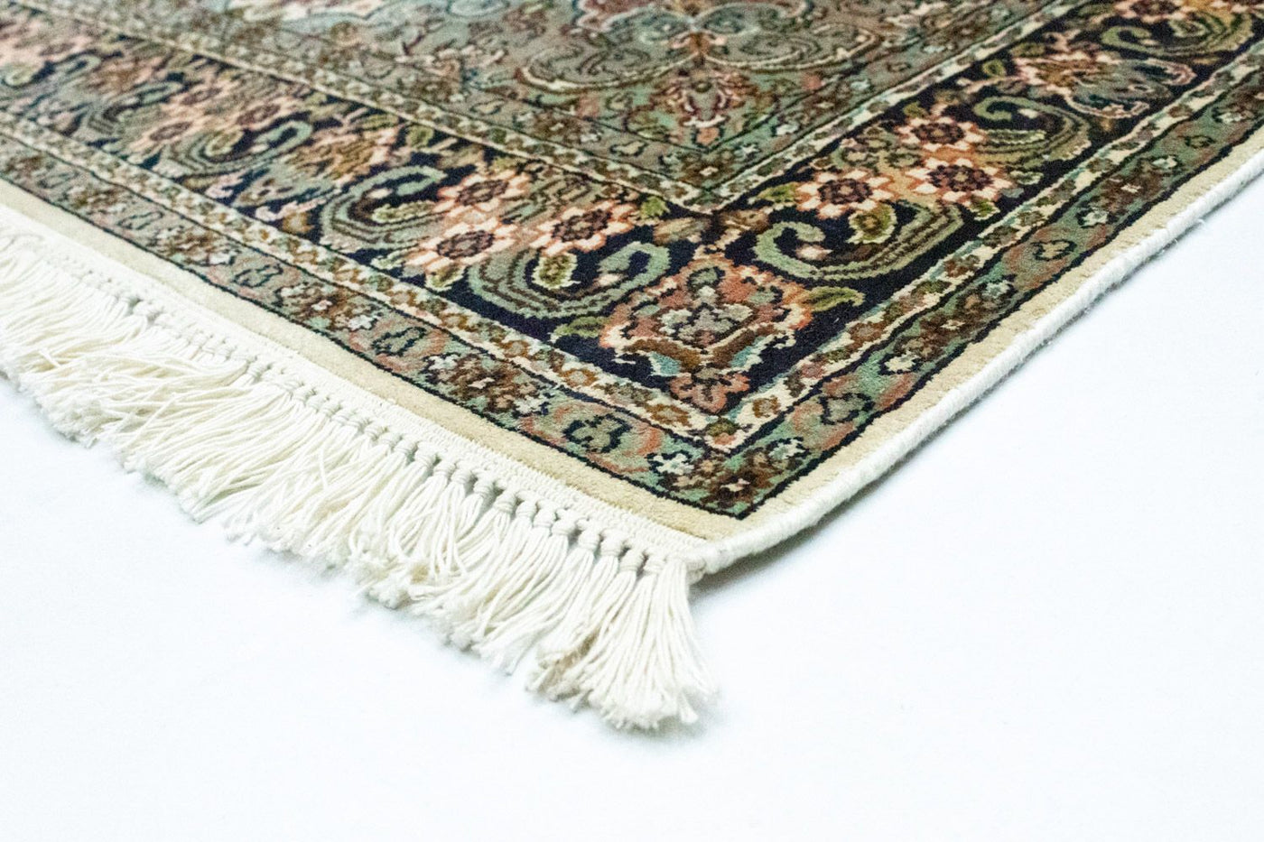 Kashmir Silk Rug 150x95cm - Oriental Rug