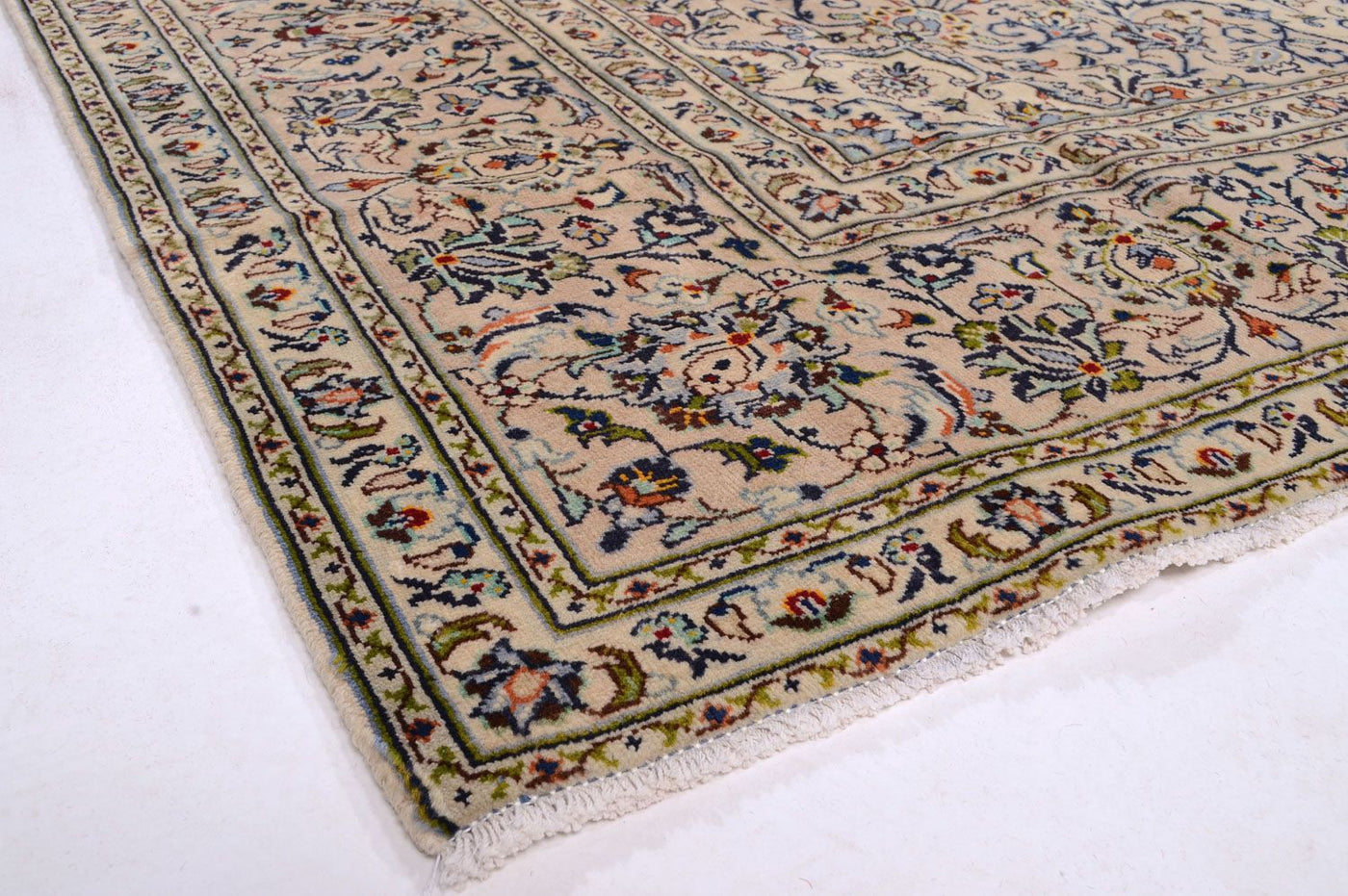 Kashan Rug 338x240cm - Persian Rugs