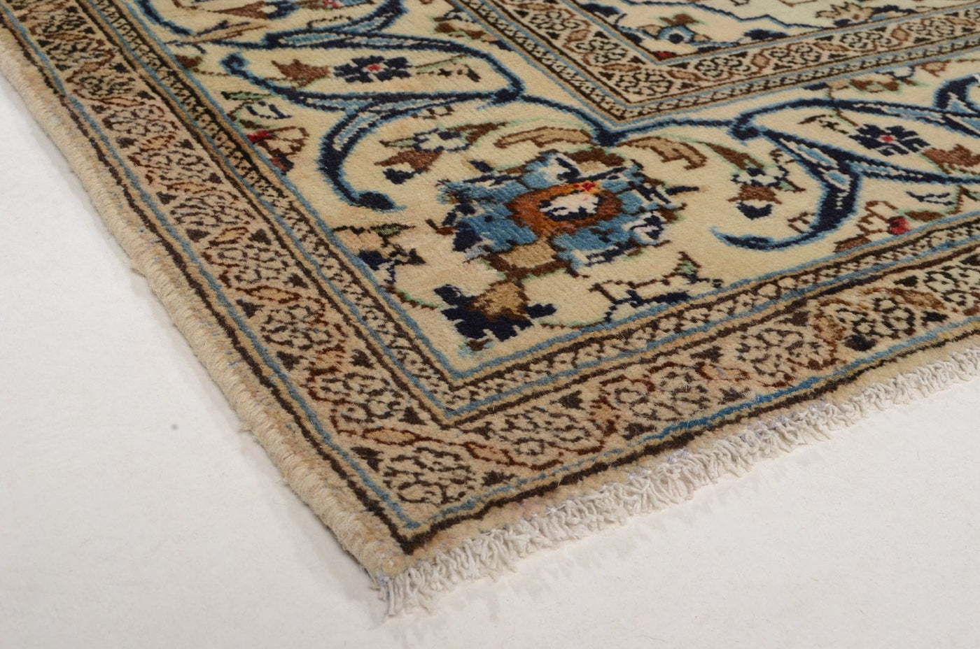Kashan Rug 302x194cm - Persian Rugs