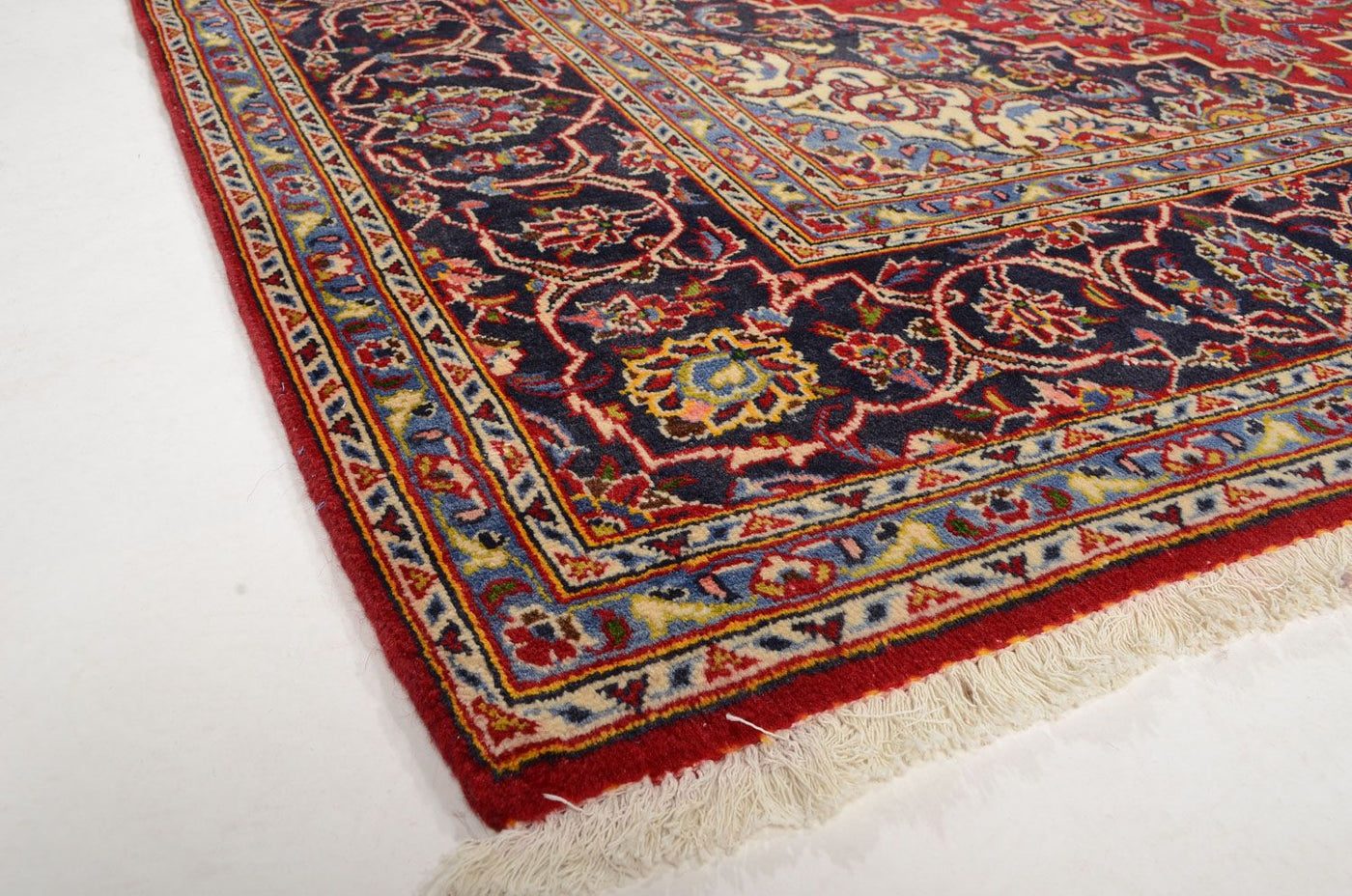 Kashan Rug 305x202cm - Persian Rugs