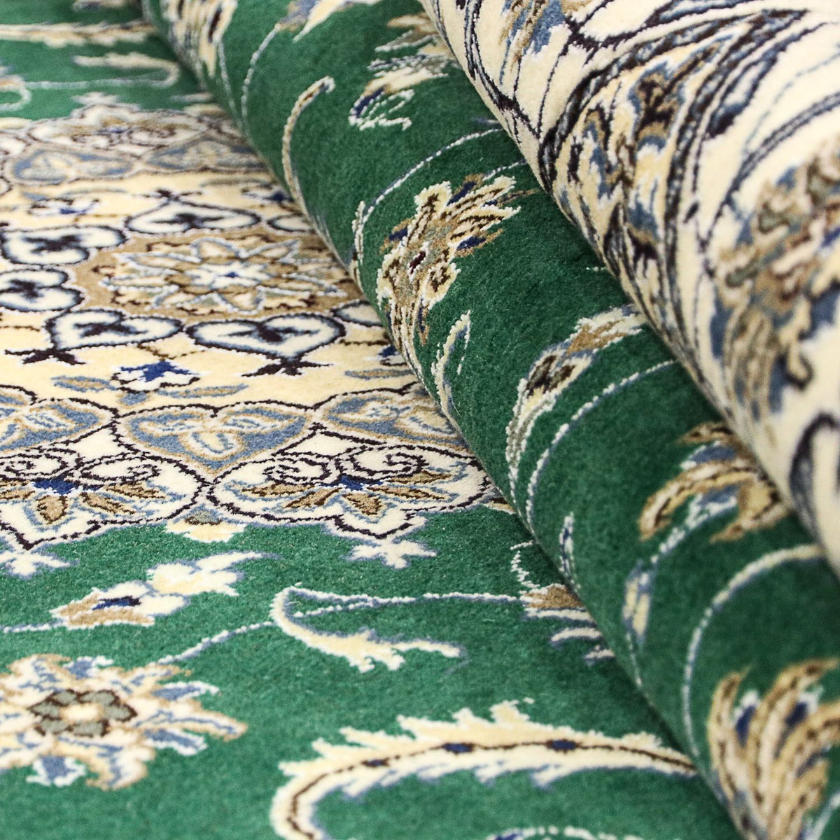 Perser Rug - Nain - 286 x 200 cm - dark green