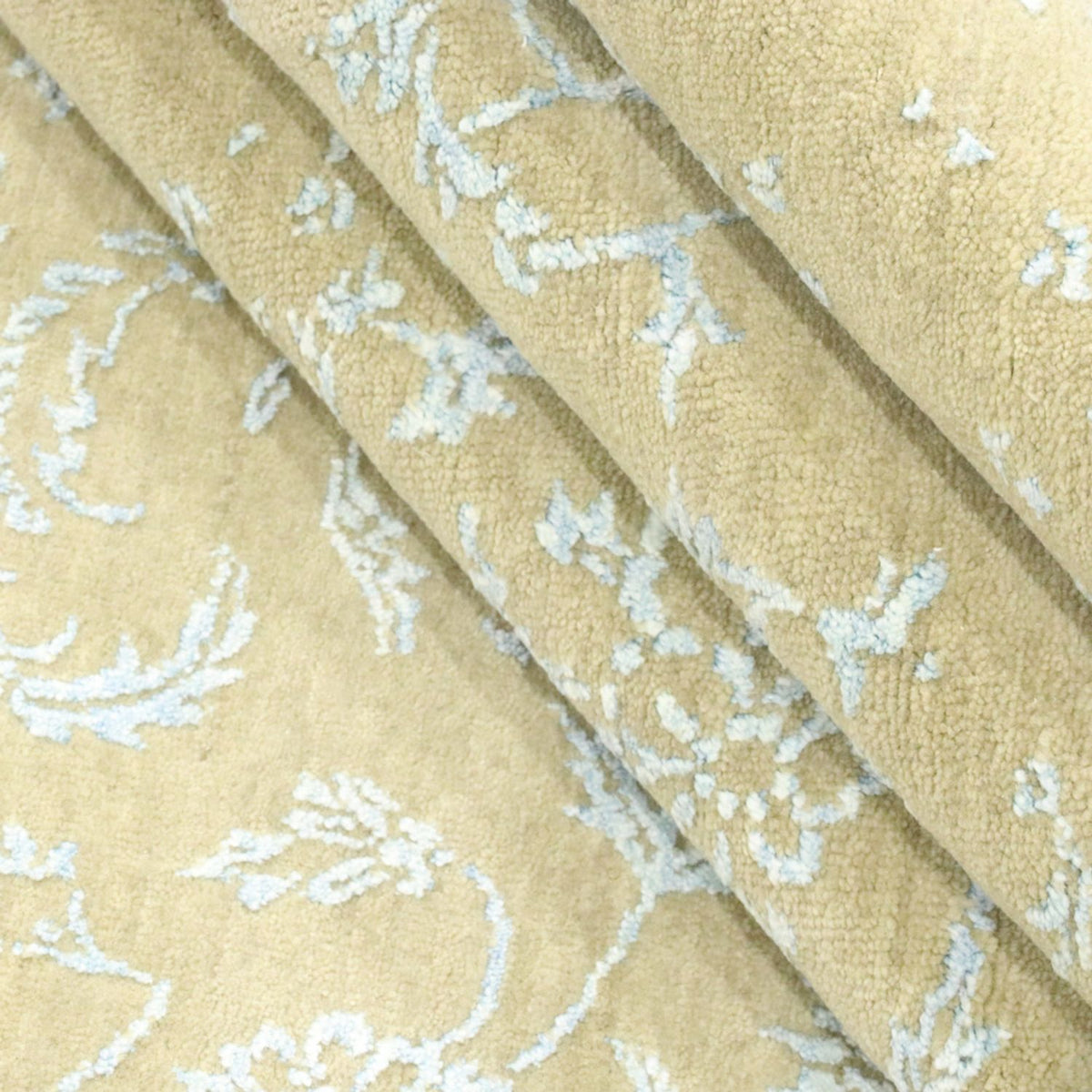 Designer Rug - 306 x 243 cm - light blue