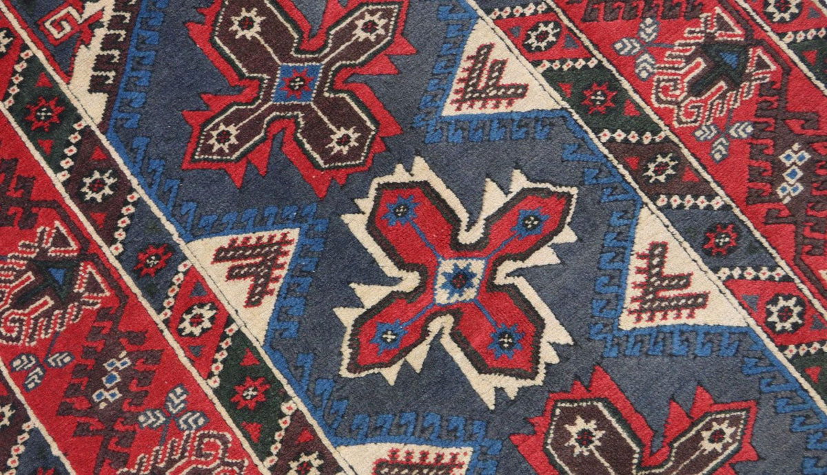 Oriental Rug - 184 x 119 cm - red