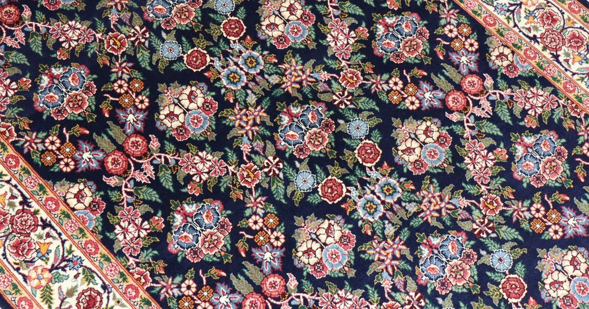 Oriental Rug - 215 x 123 cm - black