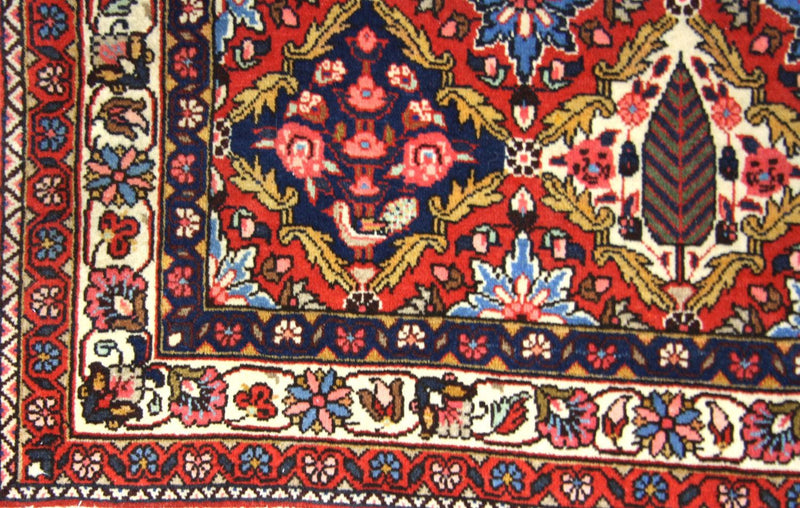 Bakhtiari Rug 155x104cm - Persian Rugs