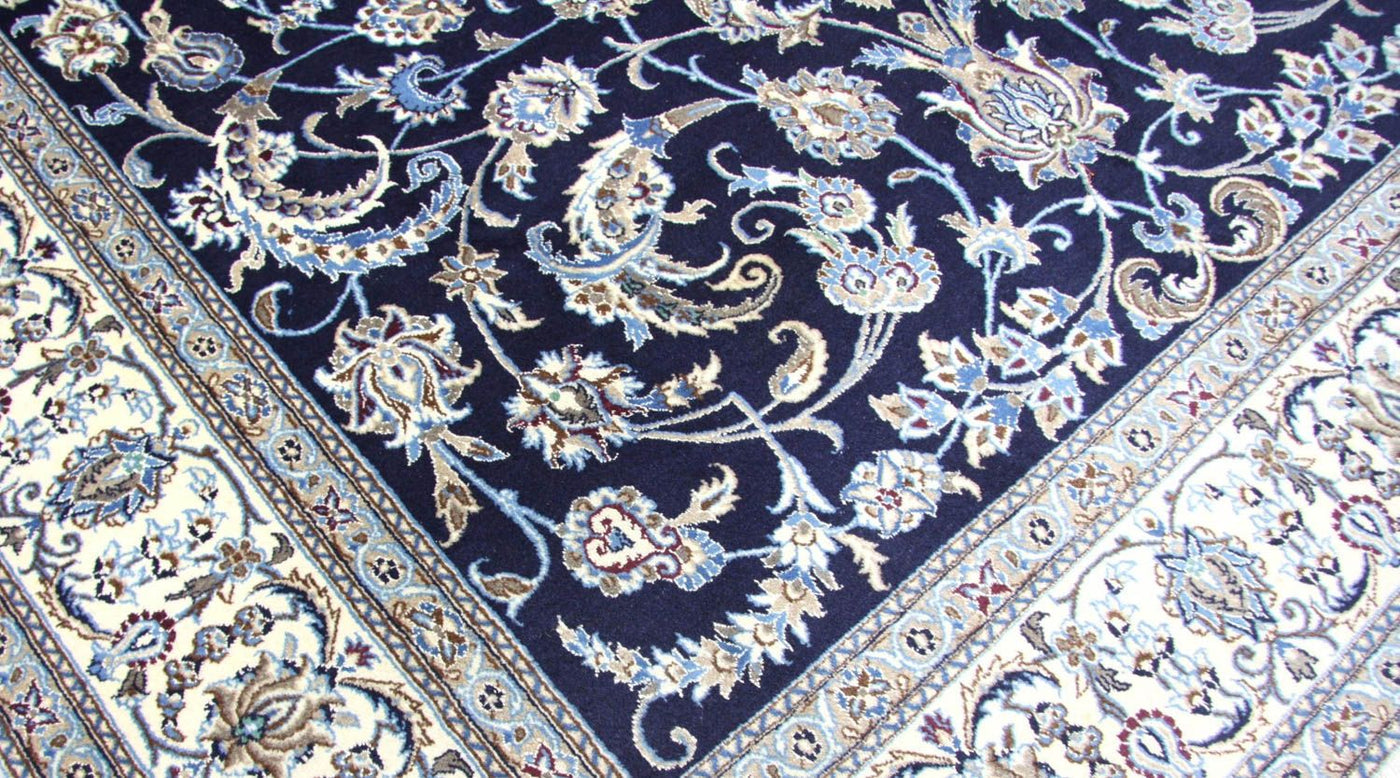 Nain Rug 334x245cm - Persian Rugs