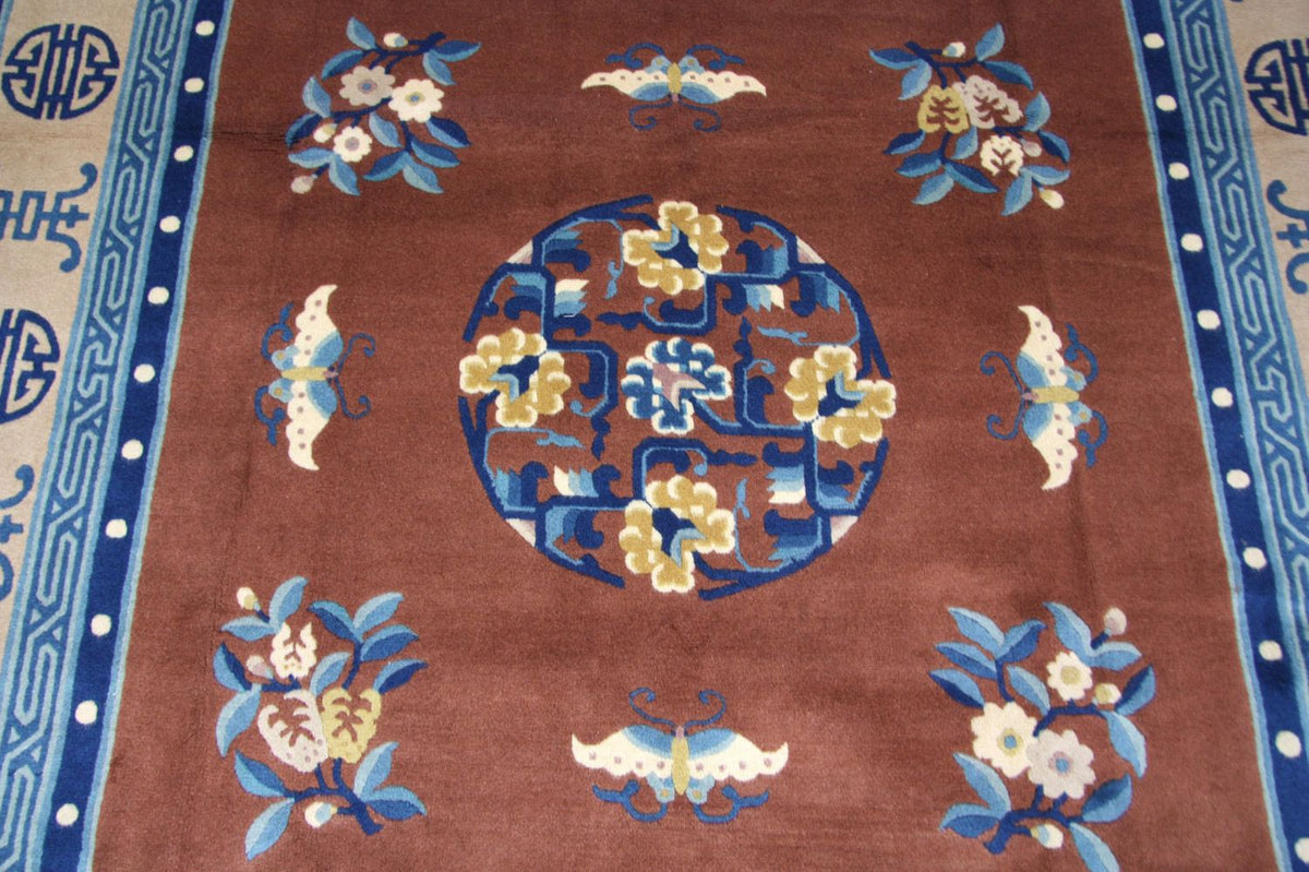 Chinese Rug - 274 x 183 cm - brown