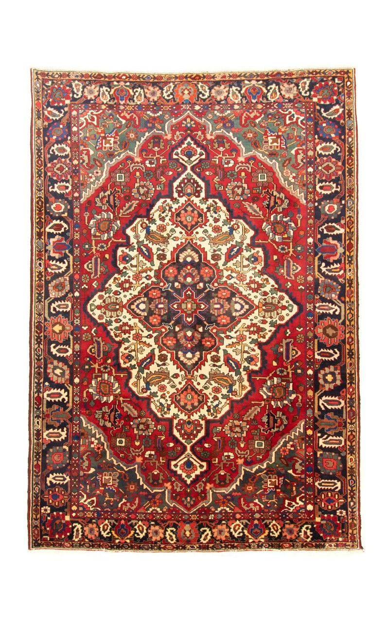 Bakhtiari Rug 306x208cm - Persian Rugs